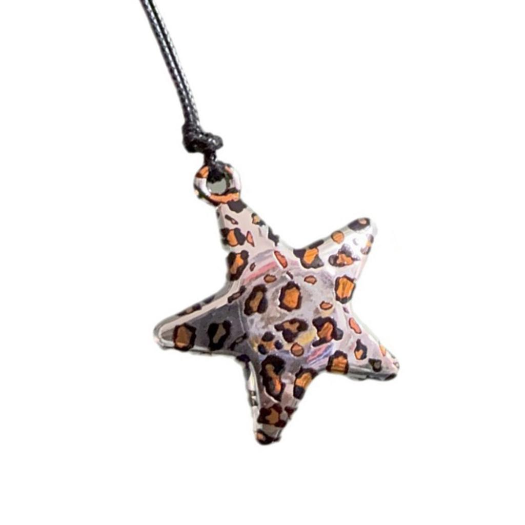 Stylish Long Leopard Pattern Necklace with Love Heart Pendant Jewelry Accessory for Women Men Silver Jewelry Use