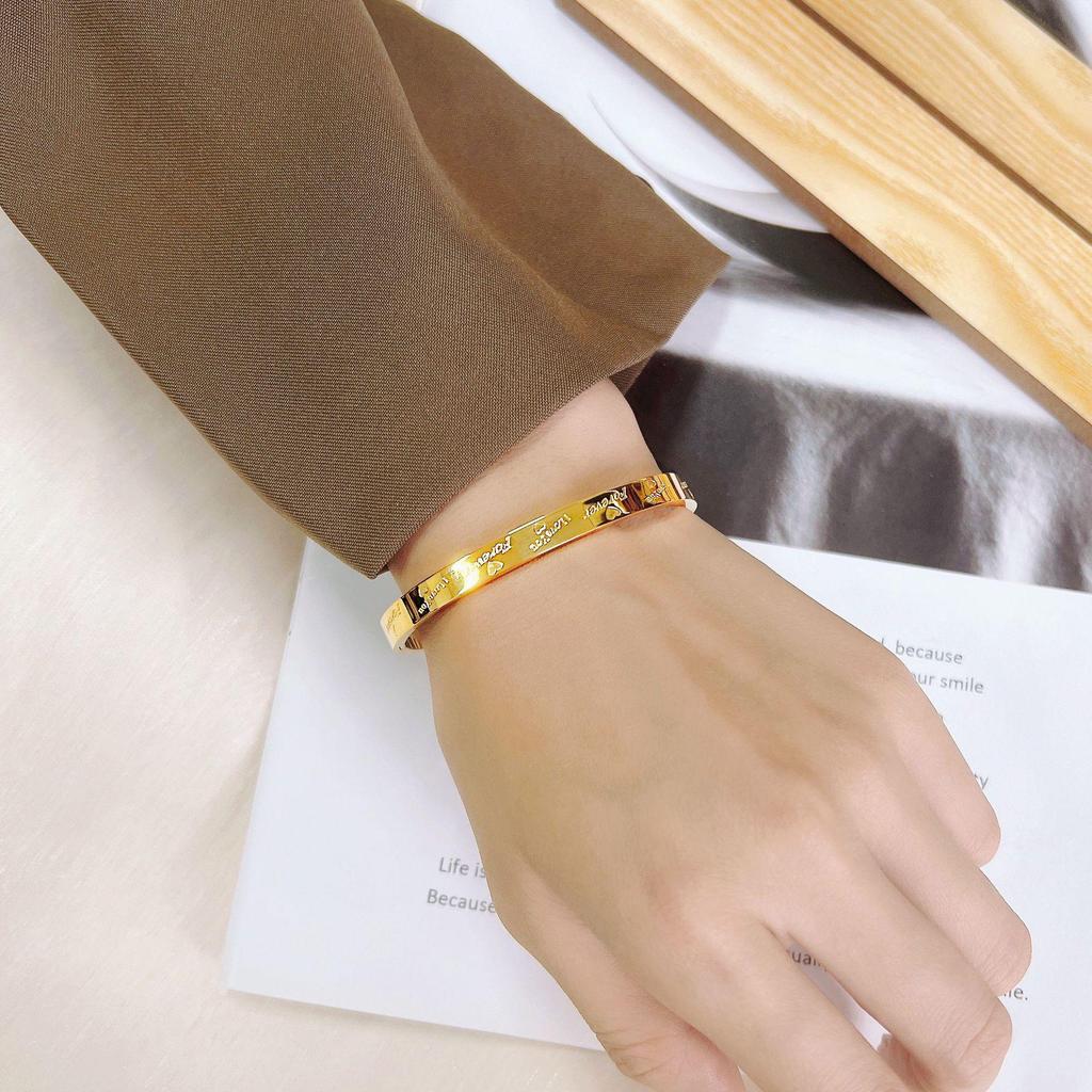 Luxurious Heart Love Forever Titanium Steel Couple Bracelet for Women - Classic, Stylish, and Versatile.