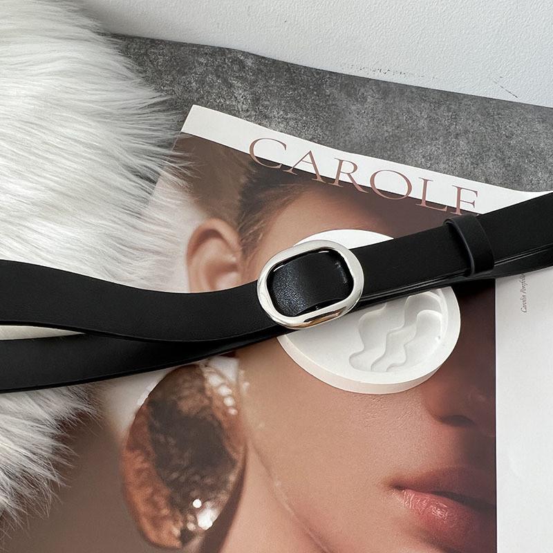 

Genuine Womens Contemporary Leather Belt In Black With Chic Smooth Buckle For Everyday Fashion And Style