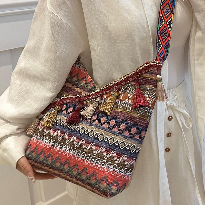 Ethnic Style Tote Bag For Women With Tassel For Daily Use