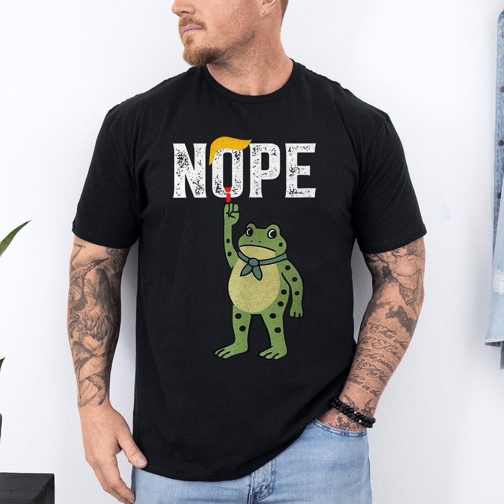 

NOPE Funny No Kings in America Since 1776, Portland Frog Protest Political Retro 4XL