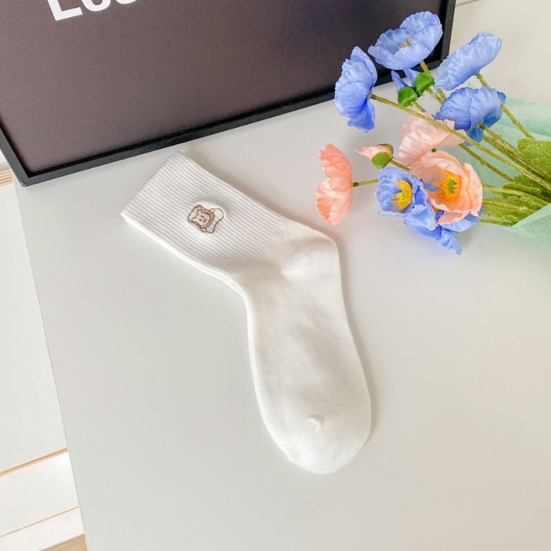 White Socks, Women's Autumn and Winter Embroidered Mid-calf Socks, Simple and Trendy Cotton Socks