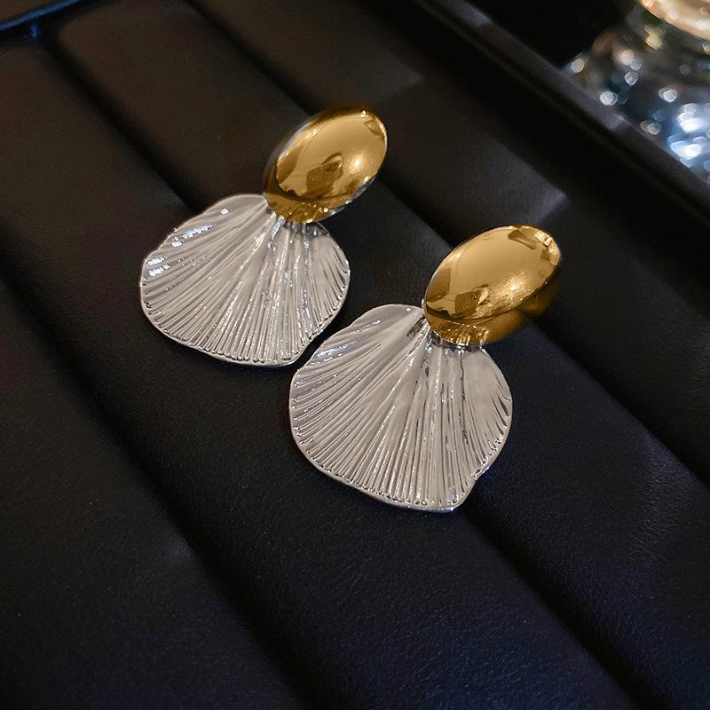 Metal Simple Versatile Earrings Personality Exaggerated Earrings Temperament Advanced Sense Earrings Fashion Earrings Women