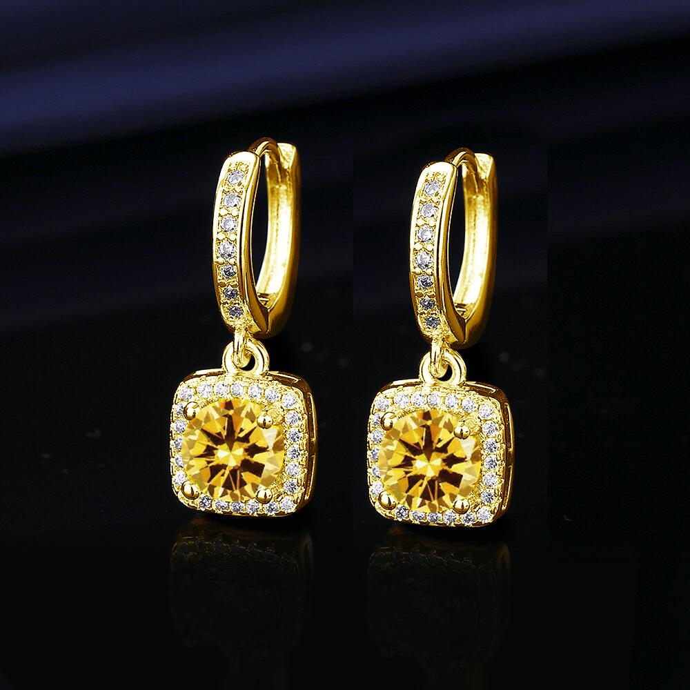 

Трендова квадратна сумка принцеси та набір срібних сережок з муасанітом в один карат і цирконієм