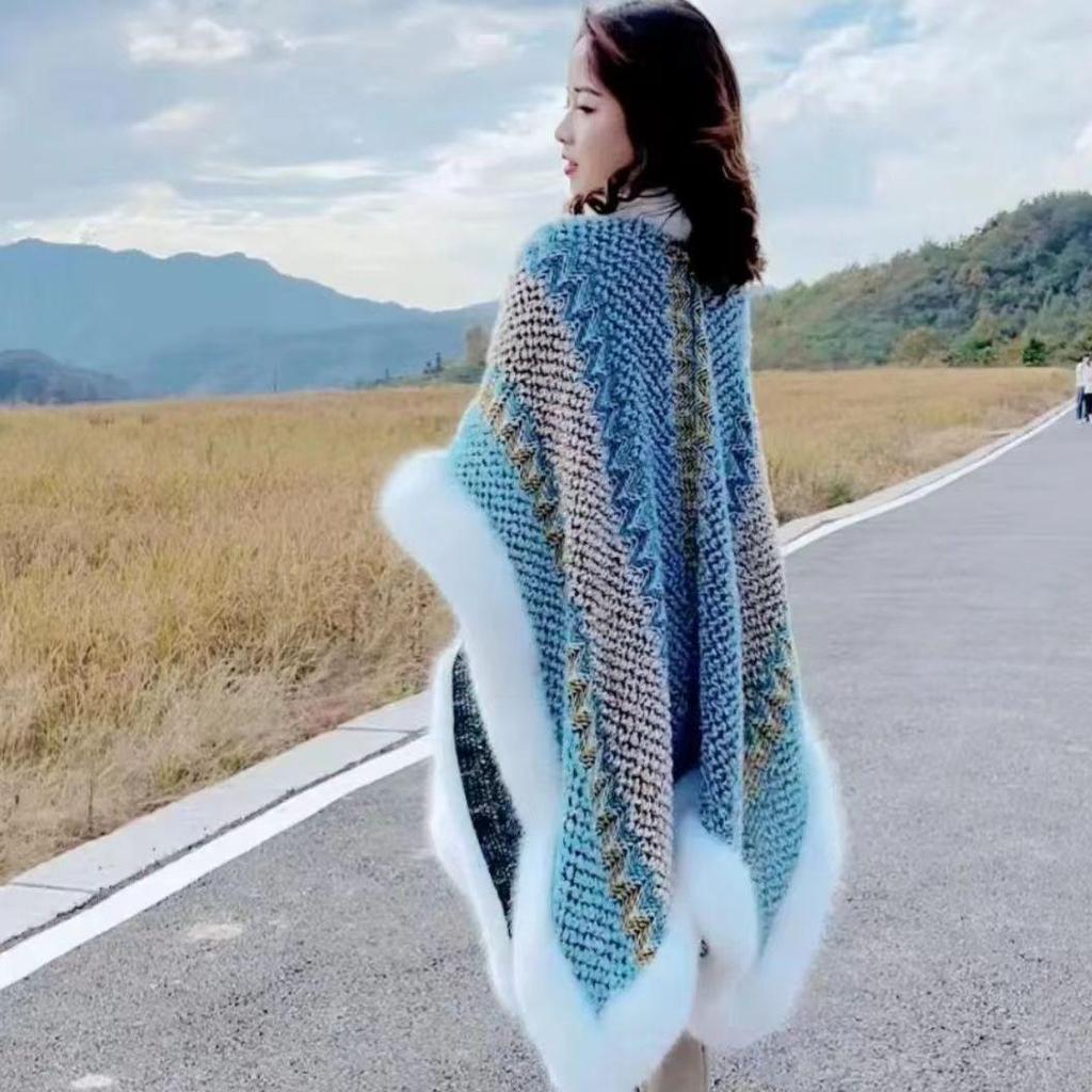 Rabbit Fur Shawl Women's Outerwear: New Autumn/Winter Fashion Cloak with Thickened Collar