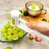 Affettatore per Uva e Pomodorini Ciliegino con Lama in Acciaio Inossidabile, Tagliafrutta Portatile per Snack dei Bambini, Strumento Rapido per Preparare la Frutta, Gadget da Cucina per la Famiglia