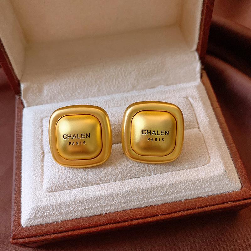 Planet Letter Silver Needle Earrings Niche Stud Earrings Light Luxury High Sense Versatile Earrings