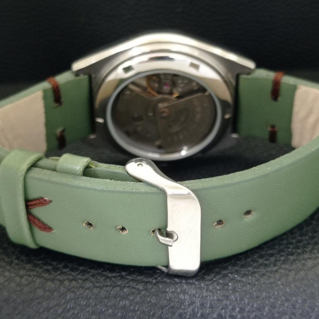 VINTAGE ORIENT AUTOMATIC 46941 JAPAN MENS GREEN COLOR DIAL WATCH a701806-5 R207-a701806