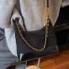 Retro casual underarm dumpling bag new simple shoulder bag chain high value women's fashion messenger bag