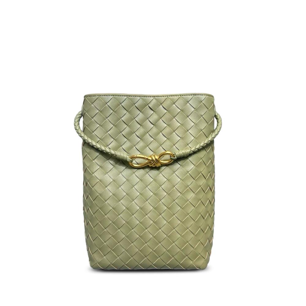 Cross-border handmade cowhide woven bag large-capacity messenger bag niche bucket bag portable women's bag single shoulder messenger bag