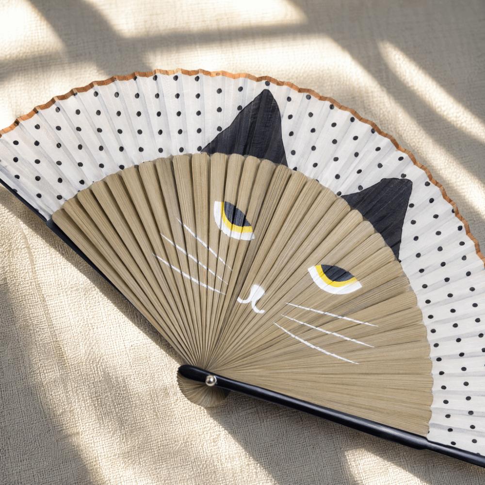 Handheld Size Silk Fan Cat Patterns Handmade Fan Popular Cartoon Fan  Home Decoration