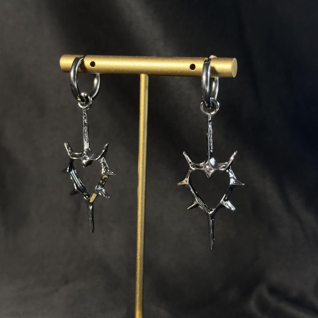 1 Pair Of Retro Gothic Style Thorn Heart Design Earrings, Heart-Shaped Earrings With Spikes, Neutral Earrings Holiday Party Gift