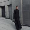 2025 Fall/Winter Elegant European & American Style Women's Long Coat with Padded Shoulders & Waist-Cinching Design