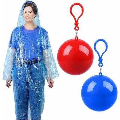 Portachiavi compatto con poncho antipioggia – Mantello impermeabile usa e getta per adulti e bambini – Design con mini gancio per protezione in movimento