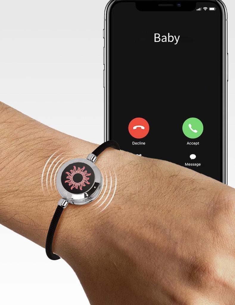 Totwoo Smart Couple Bracelets: Interactive Long-Distance Jewelry with Vibration and Light Sensors.