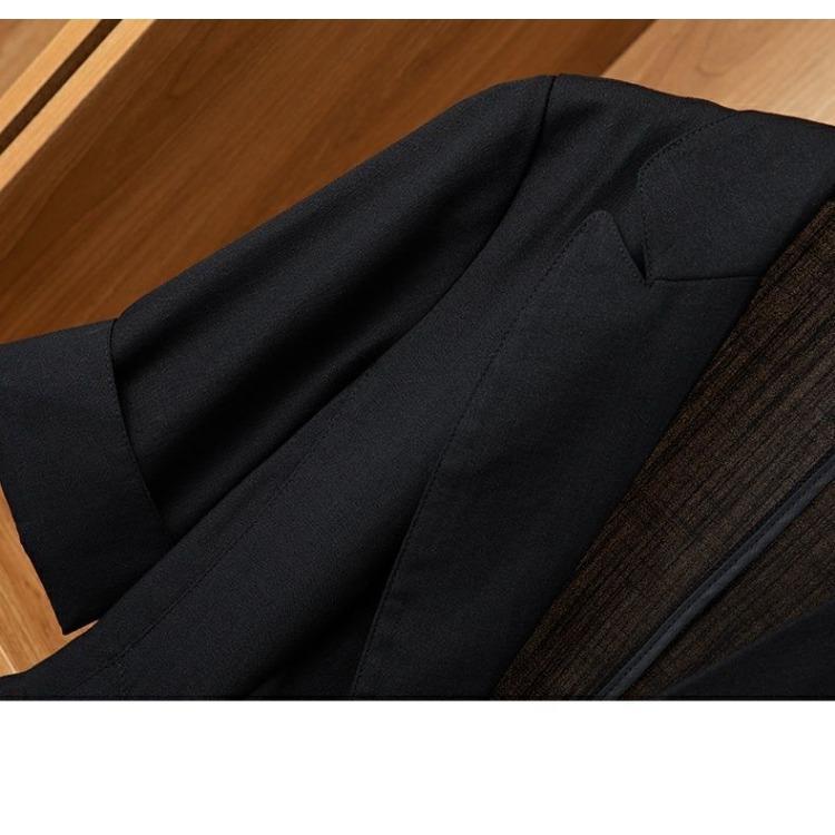 Ležérní letní sako s krátkým rukávem a úzkým střihem pro drobné dámy