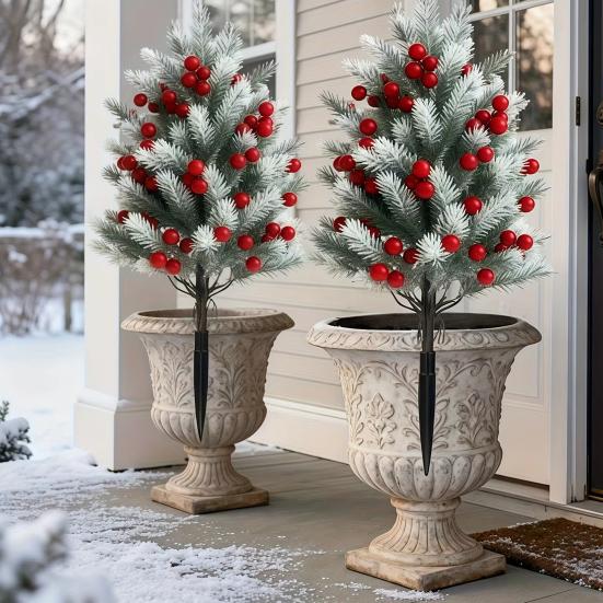 Christmas Tree Wind-Resistant Stability Strong Structure Pine Needle Xmas Tree with Berry Details Realistic Garden Decoration