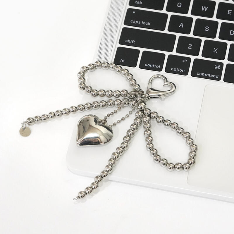 Schlüsselanhänger mit Perlenband