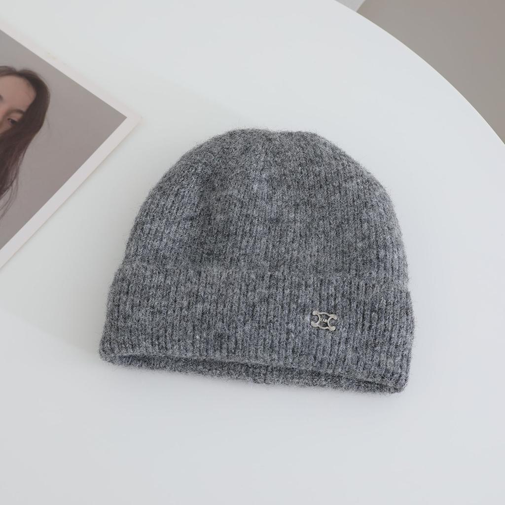Metal Label Knitted Hats for Women's Autumn and Winter New Products Warm and Thickened Cold Hats Face Enhancing Small Ear Protecting Hats