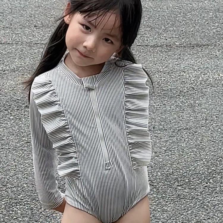 2025 Dívčí šedé jednodílné plavky s volánky: Módní letní plavky