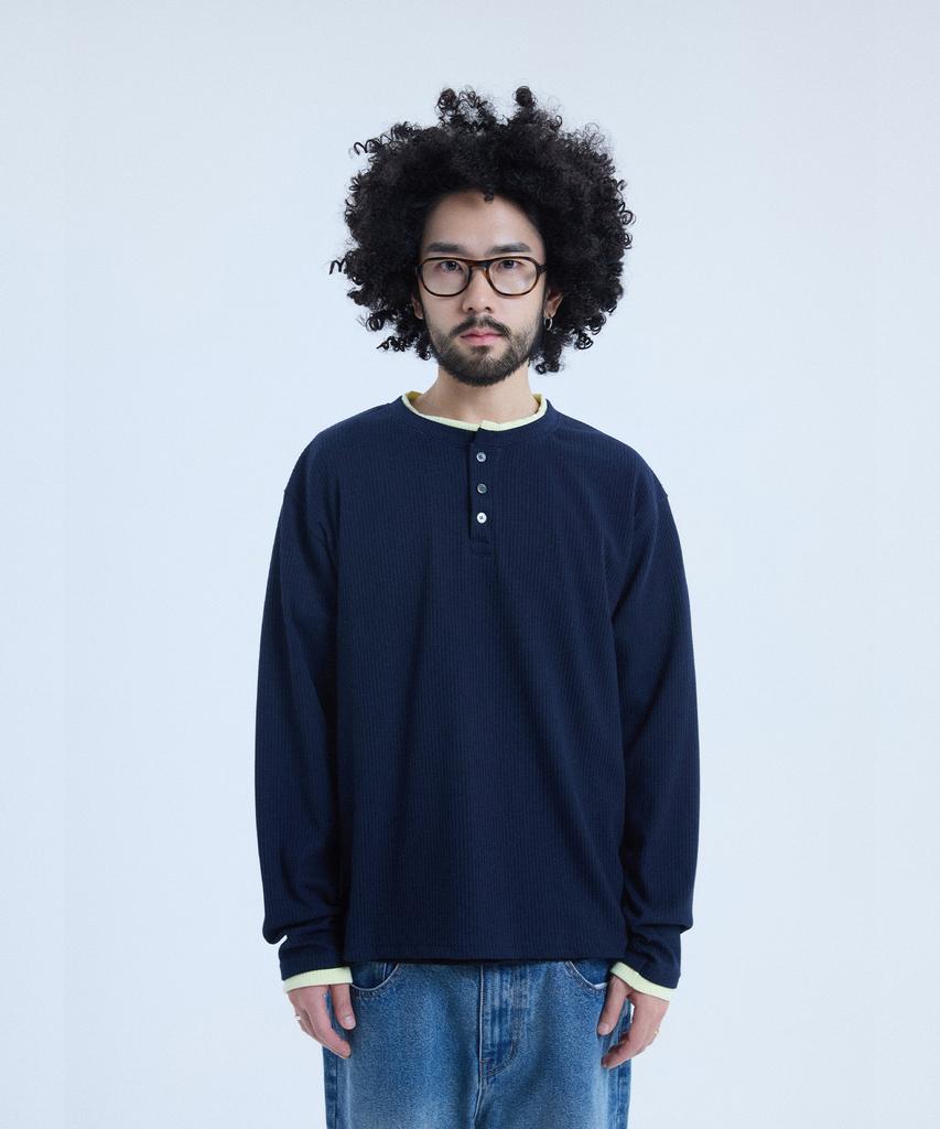 NOISE Contrast Layered Henley Neck Long Sleeve_[Navy]