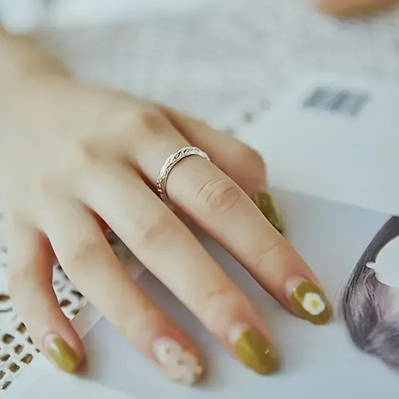 Metal CopperColor Caved Pattern Women Thin Rings Temperament Wedding Bands Accessories Fashion Versatile Jewelry