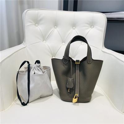 New First-layer Cowhide Lychee Pattern Women's Bag Gold Buckle Vegetable Basket Bucket Bag Fashionable and Simple Casual Handbag