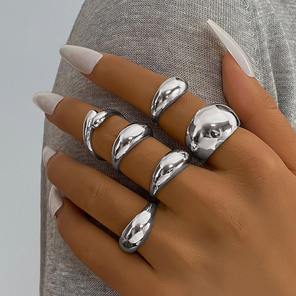 Exaggerated Personality Golden Lava Line Irregular Waterdrop Smooth Surface Ring Set