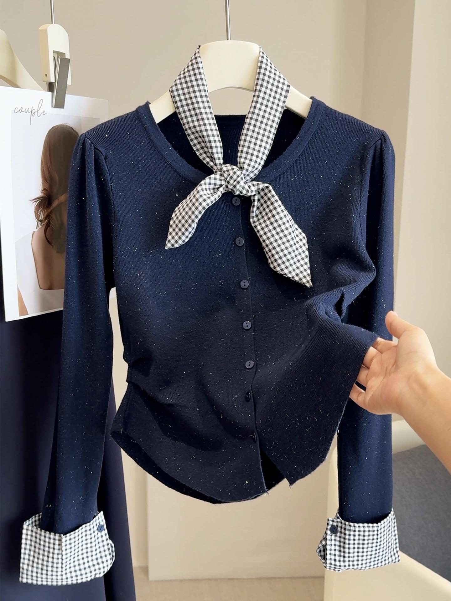 

Вязаный кардиган из двух частей с клетчатой вязкой и шелковым шарфом - Шикарный, Молодящий корейский стиль для женщин (Осень 2025 г.) One Size темно-синий