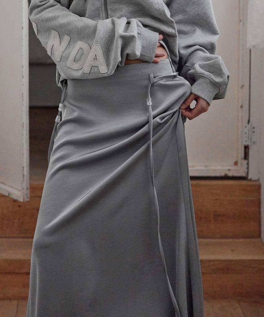 Leondeondada Glossy Satin Long Skirt, Gray