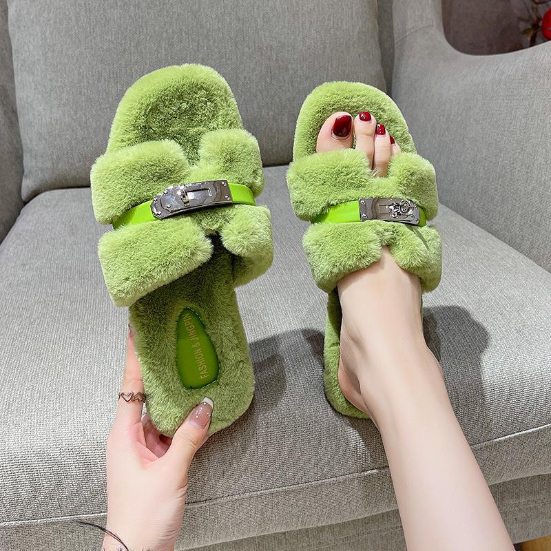 Internet celebrity fluffy slippers women wear 2025 autumn and winter new thick bottom one-word drag small fragrant trend plush slippers