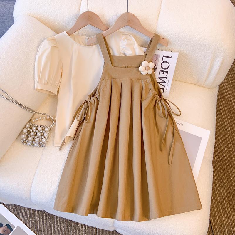 2024 Summer Girls' Stylish Casual Two-Piece: Bubble Sleeve Top & Suspender Dress