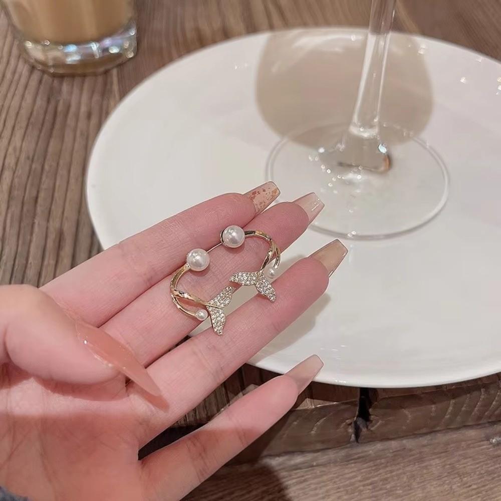 Exquisite Design Fish Tail Earrings Zircon Fish Tail Stud Earrings Pearl Crystal Earrings Commute