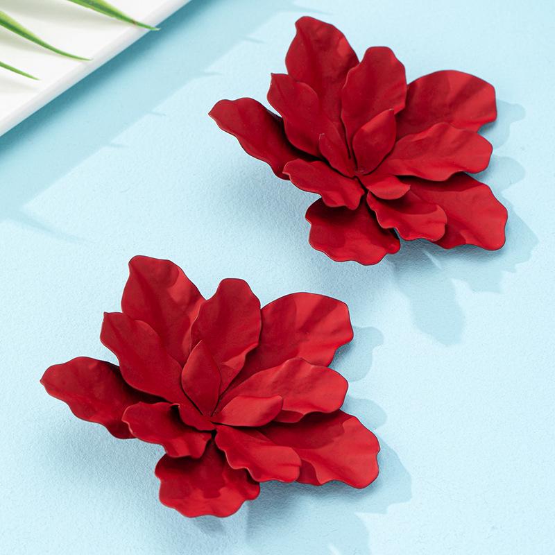 Trendy Pleated Petal Flower Stud Earrings – Bold and Stylish for Women