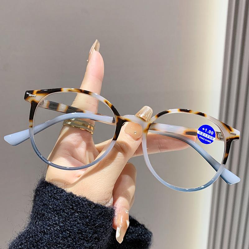 Fashion Round Frame Reading Glasses Men Women Blue Light Blocking Eye Protection Eyeglasses Chain Clear Lens Reading Glasses