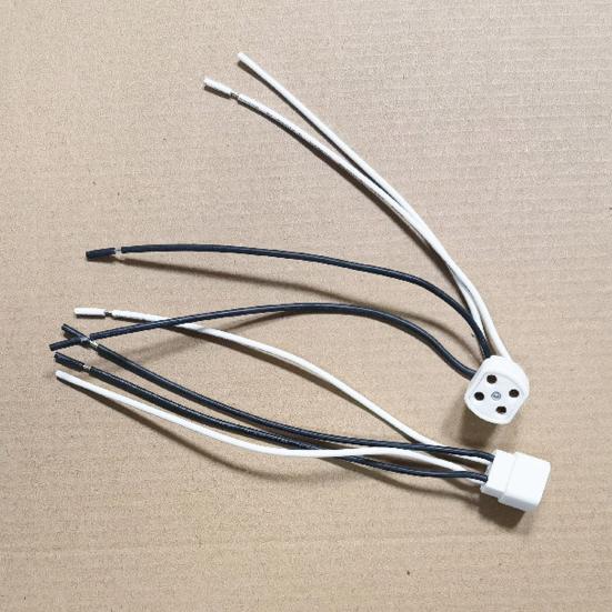 G10Q Tek Uçlu Dört Pinli Seramik Kabuklu Yüksek Sıcaklığa Dayanıklı Takmalı Vidalı Sabit Tasarımlı Lamba Duylu