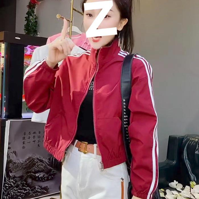 Dámská ultralehká rychleschnoucí větrovka s límcem pro jaro 2024