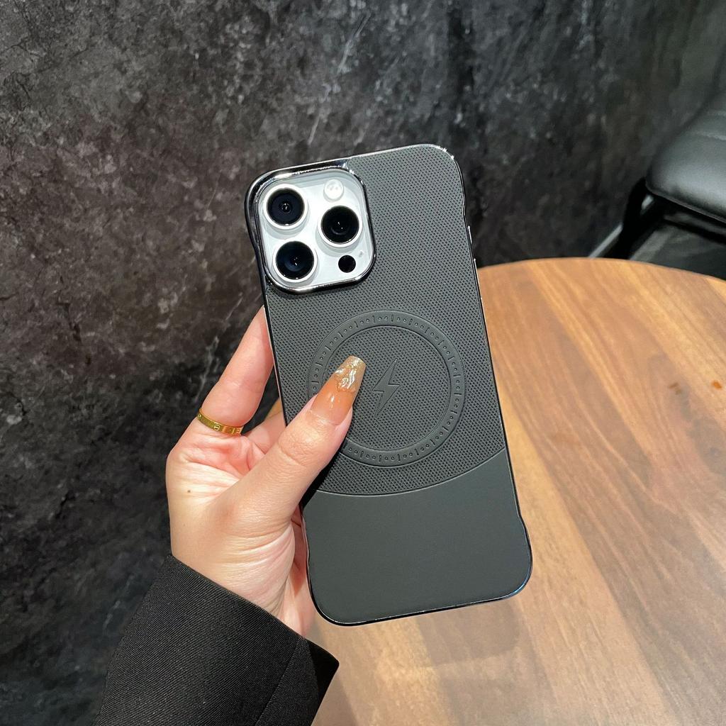 Electroplated Plain Leather Borderless Magnetic Mobile Phone Case Is Suitable for Apple 16PROMAX Trend 16 Large Hole Hard Case 16PRO.