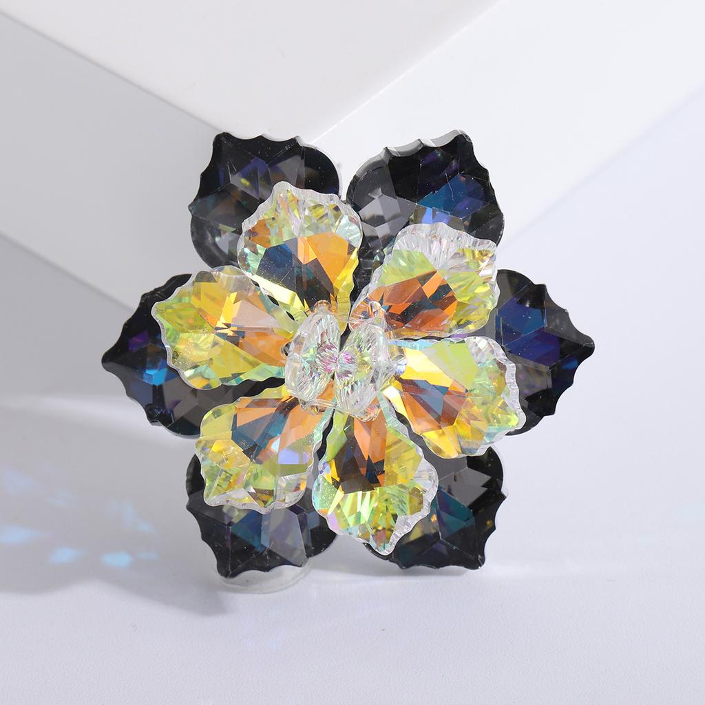 Luxuriöse Kristall-Blumenbrosche Mode High-End Temperament Kleiderbrosche
