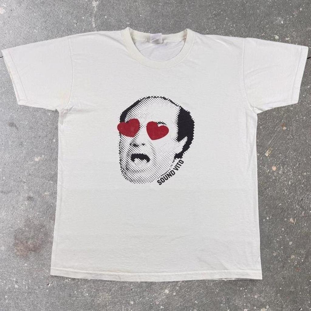 2000s Sound Vito Heart Eyes Graphic Tee | Medium