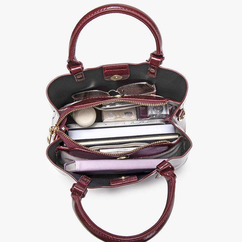 Large Capacity Bag Female Tote Bag 2025 New Armpit Bag High Sense Commuter Red Wedding Bag Female Bride Bag