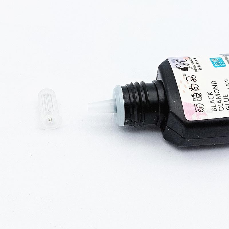 Natural Low-Odor Low-Irritation Eyelash Glue - Non-Hardening & Gentle