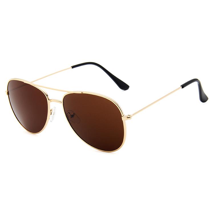 Classic Gradient Metal Frame Pilot Sunglasses for Men Women Trendy Yellow Brown Lens Beach Vacation Glasses