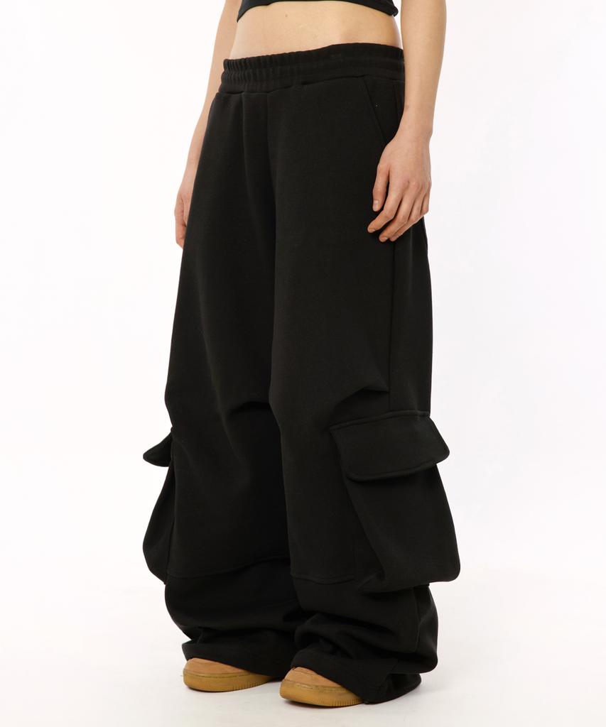 BOUNDARY Big Pocket Cargo Parachute Training Pants [Black]