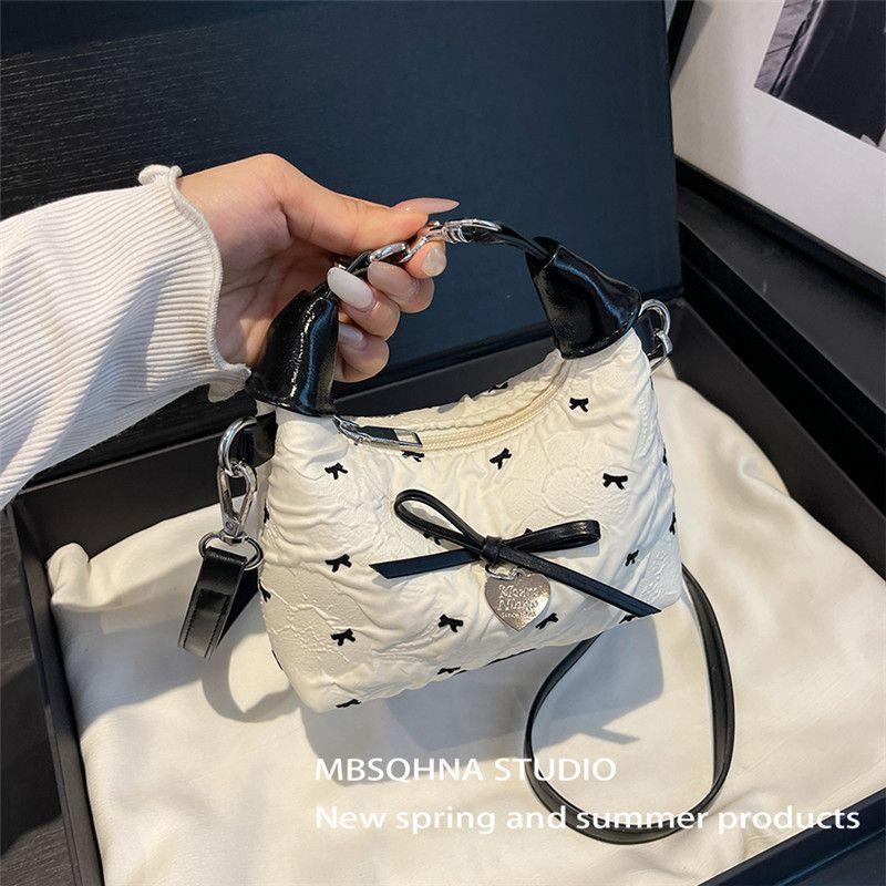 

Mbsqhna Niche Fashion Handbag Women 2025 New Western Style Bow Mini Shoulder Dumpling Bag Fashion White