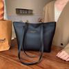 Large-capacity bag to work, new casual class, shoulder texture, fashionable and versatile commuter tote bag, autumn