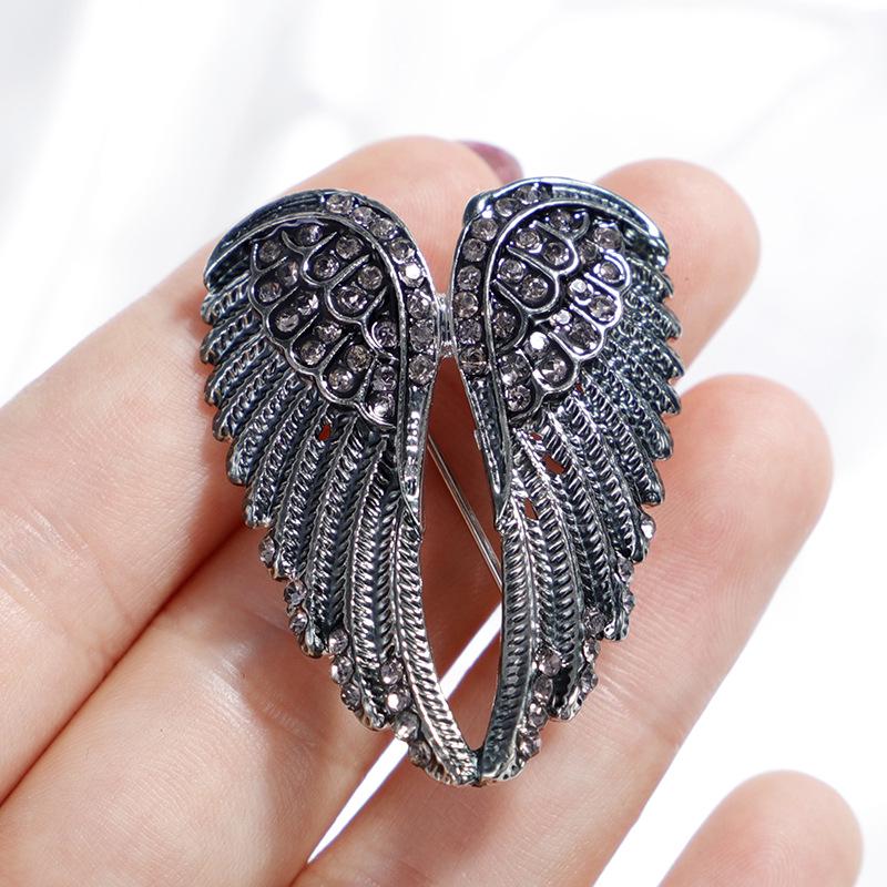 Rhinestone Wing Brooch for Women - Elegant Suit Decor & Creative Fashion Accessory