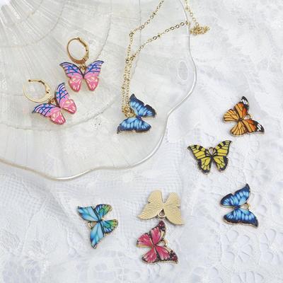 Ciondolo con ciondoli a forma di farfalla smaltata in metallo da 4 pezzi per gioielli fai-da-te che realizzano accessori per orecchini e collane