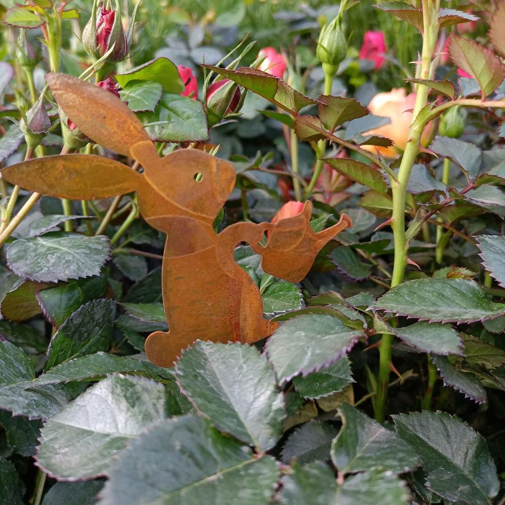 Easter Bunny Yard Stake Outdoor Metal Easter Bunny Garden Stake Statue Decor Easter Yard Sign Decoration Outdoor