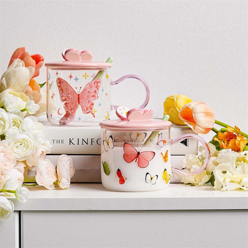 Sklenice s motýlem Odolná vůči vysokým teplotám Sklenice na vodu pro dívky s víčkem a lžičkou Snídaňová sklenice pro domácí použití Vysoce krásný hrnek